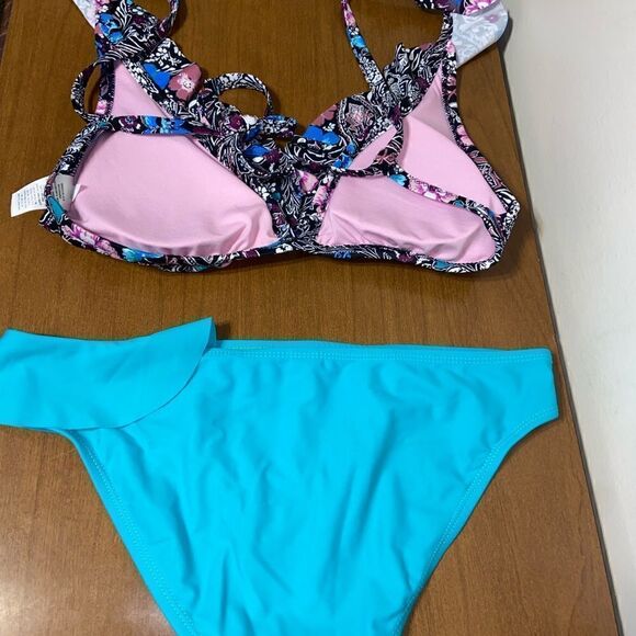 Shade and shore bikini - Picture 2 of 5